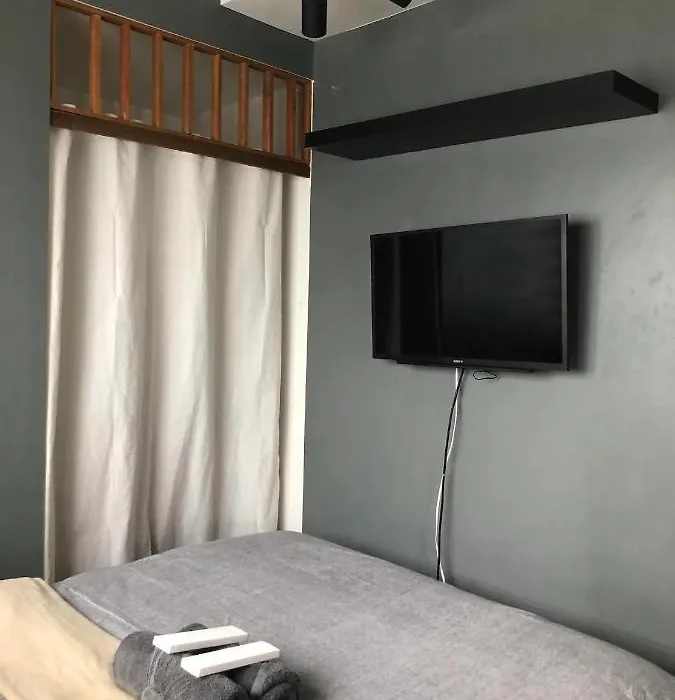 The Cozy Industrial - A Studio-End Condo Apartment-1